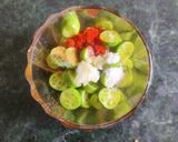 A picture of step 1 of Lasniya Tindora.