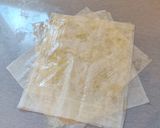 Foto del paso 3 de la receta: Cazuelitas crujientes de pollo y huevo