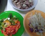 Foto langkah ke 2 dari resep Oseng sapi pedas.