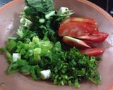 Foto langkah ke 4 dari resep Sayur Bening isi Sohun, Wortel, Kembang Kol, Jamur Kuping ala Shinta.