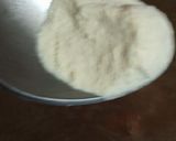 A picture of step 2 of Hot and sour soup.
