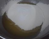 मॅगो मार्बल केक (mango marble cake recipe in marathi) रेसिपी स्टेप 2 फोटो