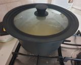 Foto del passaggio 6 della ricetta Risotto con gli asparagi e pistacchi