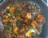A picture of step 2 of Chicken chilli.