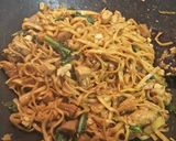 Foto langkah ke 6 dari resep Bakmi Goreng Spesial.
