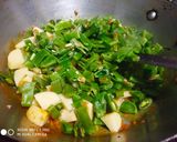 A picture of step 1 of Potato with beans.