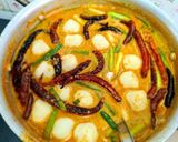 รูปขั้นตอนการทำที่ 4 ของ น้ำยาขนมจีนกะทิตีนไก่ลูกชิ้นปลา