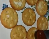 A picture of step 2 of Monaco biscuits topping.