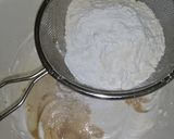 Foto del paso 1 de la receta: Torta invertida de durazno espolvoreada con cacao