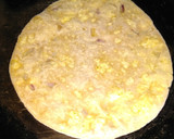 A picture of step 3 of Paneer and onion ka Parantha.