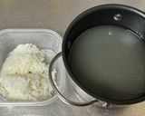 A picture of step 4 of Japanese Instant Ramen with delicious broth.