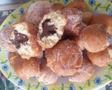 Foto del paso 5 de la receta: Buñuelos de sabor fresa y chocolate