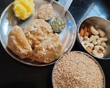 गुड की लापसी(Gud ki lapsi recipe in Hindi) रेसिपी चरण 1 फोटो