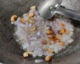 चटपटीत मटार उसळ (matar usal recipe in marathi) रेसिपी स्टेप 2 फोटो