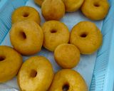 Foto langkah ke 5 dari resep Donat Ubi Kuning.