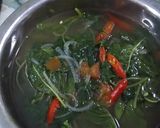 Foto langkah ke 6 dari resep Sayur Bayam Bening Pedas.