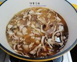 新手人妻不敗料理-麻油雞腿菇菇飯的食譜步驟6照片