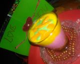 A picture of step 6 of Abstract flavoured smoothie with fresh mango.