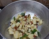 उपवासाची बटाटा भाजी (upwasachi batata bhaji recipe in marathi) रेसिपी स्टेप 3 फोटो 