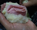 Foto del paso 2 de la receta: Bombas de papa rellenas de jamón y queso