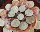 Foto del paso 4 de la receta: Carpaccio de calabacín y tomate