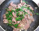 Hình bước làm 3 của món Thịt bò xào cần tây
