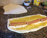 Foto del paso 2 de la receta: Pan de cerveza relleno con salchicha y queso