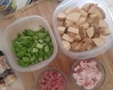 A picture of step 1 of Seafood Chowder.