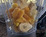 Foto del paso 1 de la receta: 🍌Smoothie multifruta🍐🍍