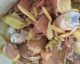 A picture of step 1 of Ginger Lemongrass Chicken with Lime Leaves.