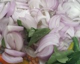 கேபேஜ் எக் நூடுல்ஸ்(cabbage egg noodles recipe in tamil) ரெசிபி ஸ்டேப் 2 புகைப்படம்