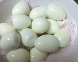 Foto del paso 4 de la receta: Nido de huevos de codorniz con salsa rosa