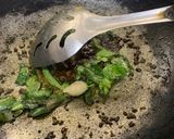 A picture of step 1 of Veg pepper masala.