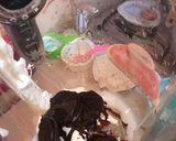 A picture of step 3 of Orea milkshake 2.