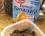 Almás-meggyes rakott torta recept fázis 3 fotója