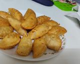 मावा गुजिया (mawa gujiya recipe in Hindi) रेसिपी चरण 7 फोटो