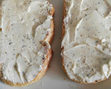 Foto del paso 4 de la receta: Tostadas de queso, cherry caramelizados y anchoa