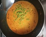 A picture of step 5 of Green peas masala.