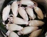 Foto langkah ke 3 dari resep Cumi Isi Tahu Masak Habang.