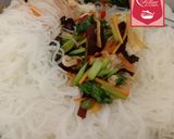 Foto langkah ke 7 dari resep Bihun Goreng Saus Tiram.
