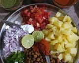 ચટપટી ભેળ (Chatpati Bhel Recipe In Gujarati) રેસીપી સ્ટેપ2ફોટો