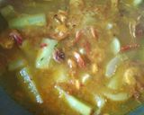 Foto langkah ke 5 dari resep Lempah Kuning Udang Timun.