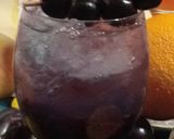 A picture of step 4 of Cherry mocktail.
