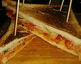 A picture of step 12 of Tex's Pizza Toastie 🐷🧀 🍞🌿🍕.