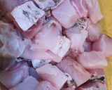 Foto langkah ke 1 dari resep Ikan Kakap Asam Manis (Wortel & Nanas).