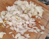 Foto del paso 1 de la receta: Relleno de empanada de pollo