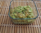 Foto del paso 5 de la receta: Guacamole con salsa de jitomates cocidos