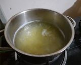 Hình bước làm 2 của món Nui xào bò bằm & trứng ốp la