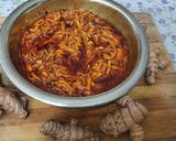 A picture of step 5 of Raw turmeric ginger pickle.