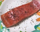 Foto langkah ke 1 dari resep Salmon panggang dabu-dabu.